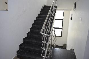 R M Guest House,Kalapet>>Auroville,3 star