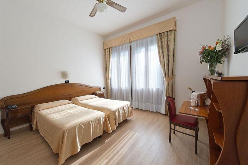 Hotel Cristallo,Venice>>Mestre,2 star