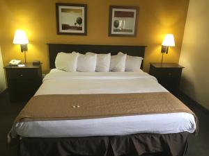 Super 8 By Wyndham Barrie South,Barrie - Orillia>>Barrie,2 star