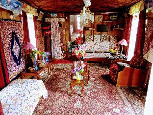 House Boat Royal Lodge,Zakura,2 star