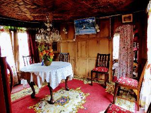 House Boat Royal Lodge,Zakura,2 star