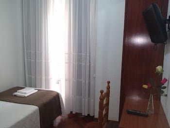 hostal esmeralda