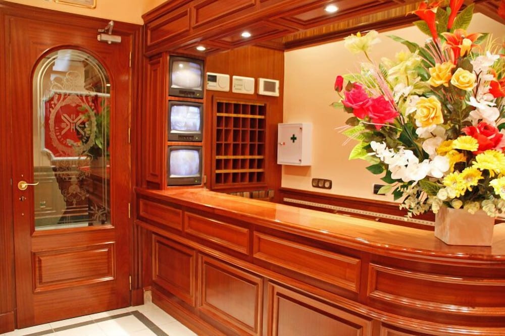 hostal victoria i