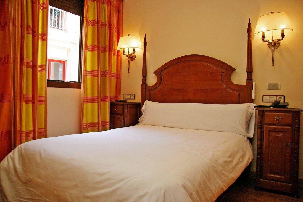 hostal victoria i