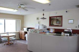 Hastings Inn,Grand Island>>Adams,2 star