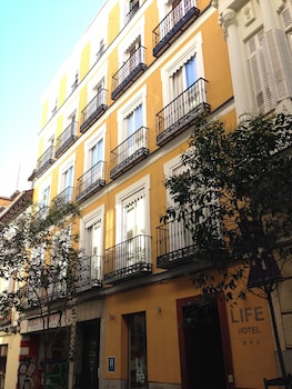hotel life gran via