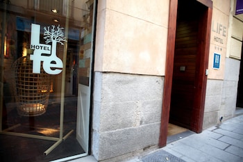 hotel life gran via