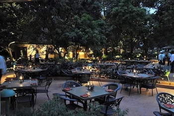 sai palace hotel and gardens mira road