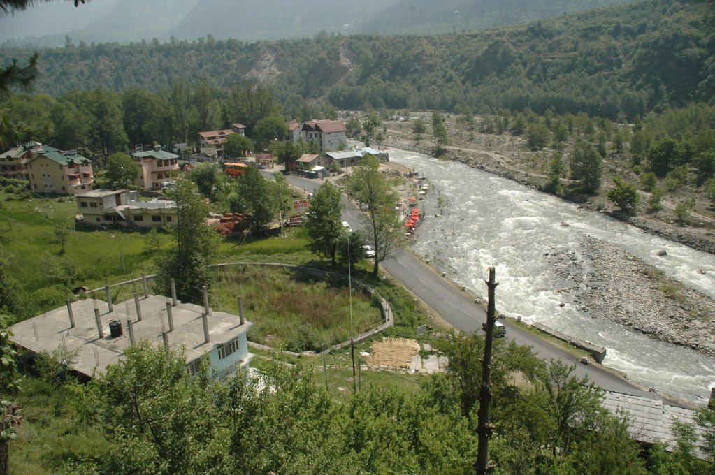 Hilltone Resorts,Haripur,3 star