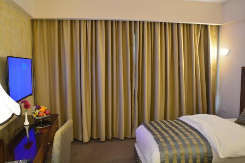 Saray Hotel Amman,,4 star