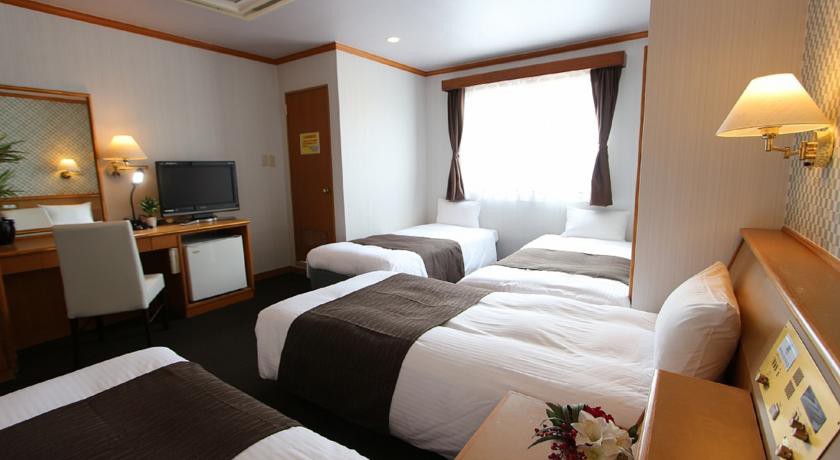 hotel livemax naha
