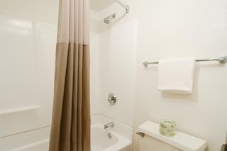 motel 6 leominster ma