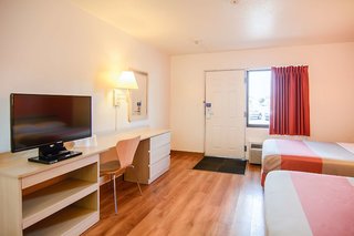 motel 6 leominster ma