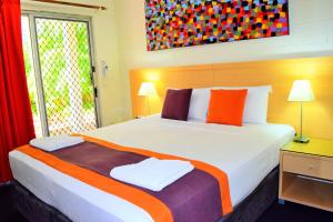 Coconut Grove Holiday Apartments,Bagot>>Alice Springs,4 star