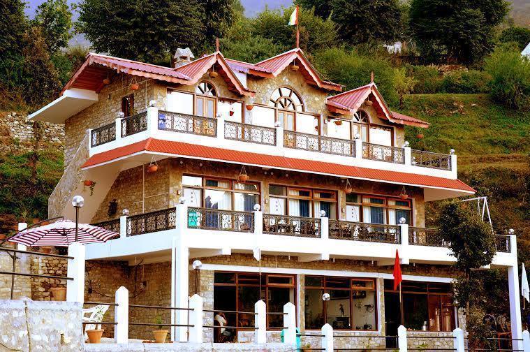 The Parijat Retreat,,2 star