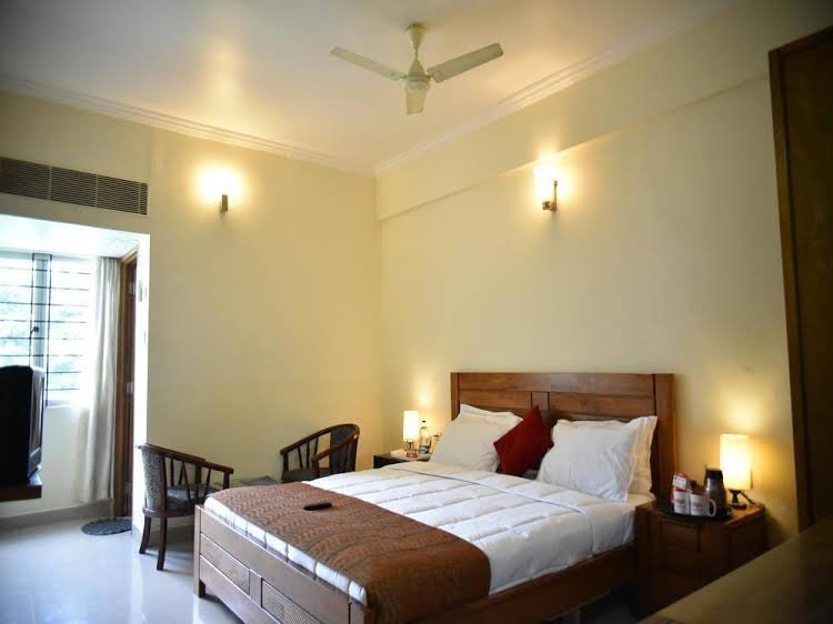 Oyo 2724 Hotel Pla Residency,,3 star
