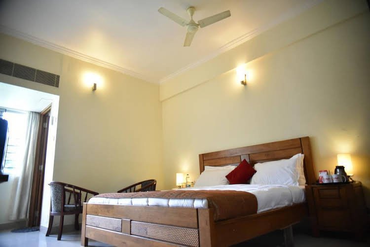 Oyo 2724 Hotel Pla Residency,,3 star