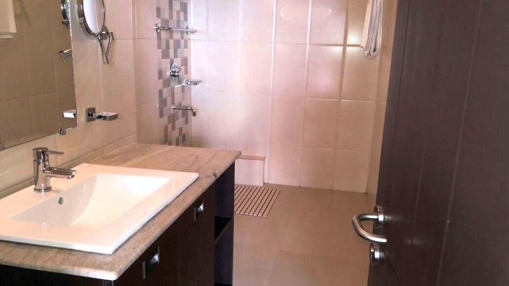 hotel mmr manor mg marg