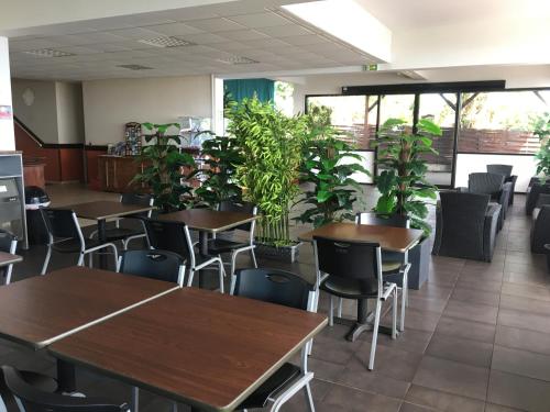 tahiti airport motel