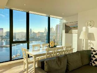 melbourne private apartments collins wharf waterfront docklands