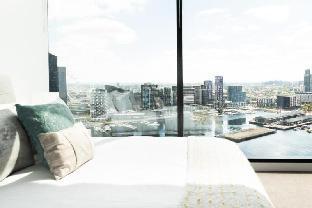 melbourne private apartments collins wharf waterfront docklands