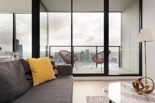 melbourne private apartments collins wharf waterfront docklands