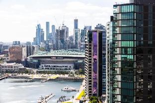 melbourne private apartments collins wharf waterfront docklands