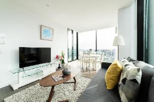 melbourne private apartments collins wharf waterfront docklands