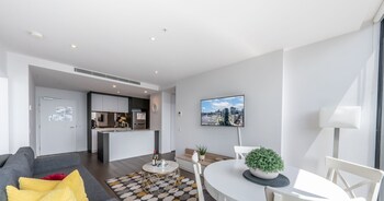 melbourne private apartments collins wharf waterfront docklands