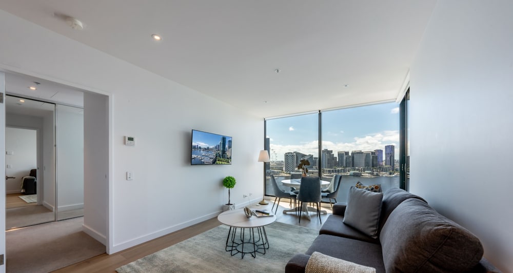 melbourne private apartments collins wharf waterfront docklands