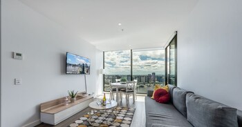 melbourne private apartments collins wharf waterfront docklands