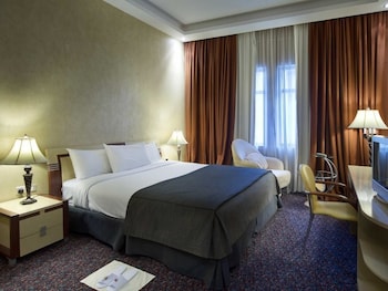 excelsior luxury apartments