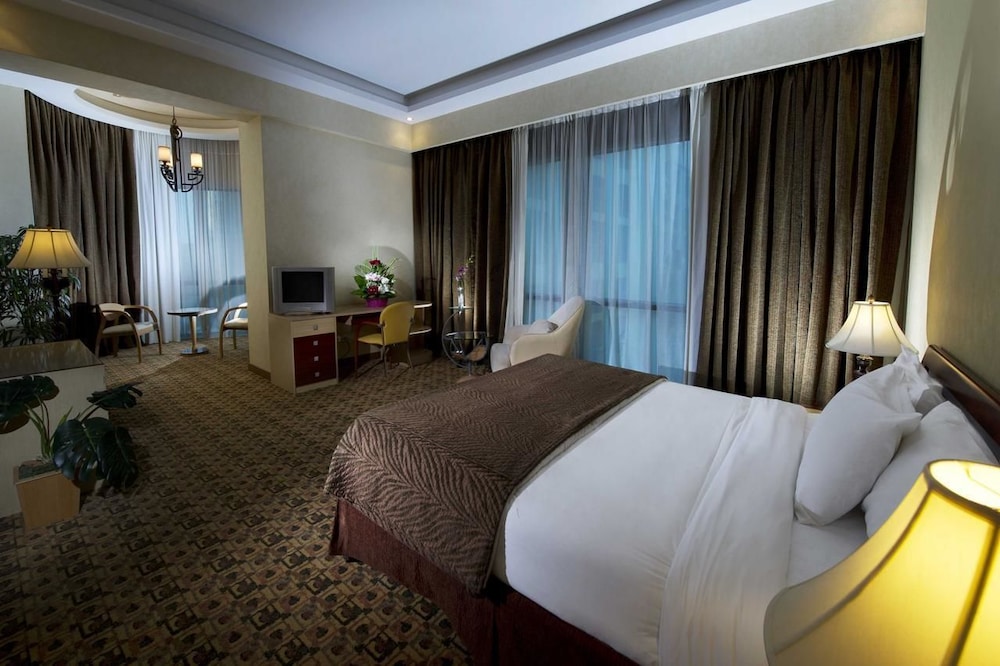 excelsior luxury apartments