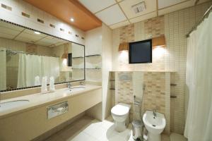 excelsior luxury apartments