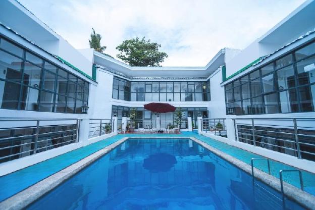 erus suites hotel boracay