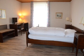 hotel restaurant lowen worb