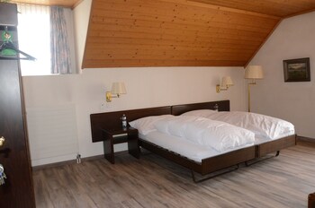 hotel restaurant lowen worb