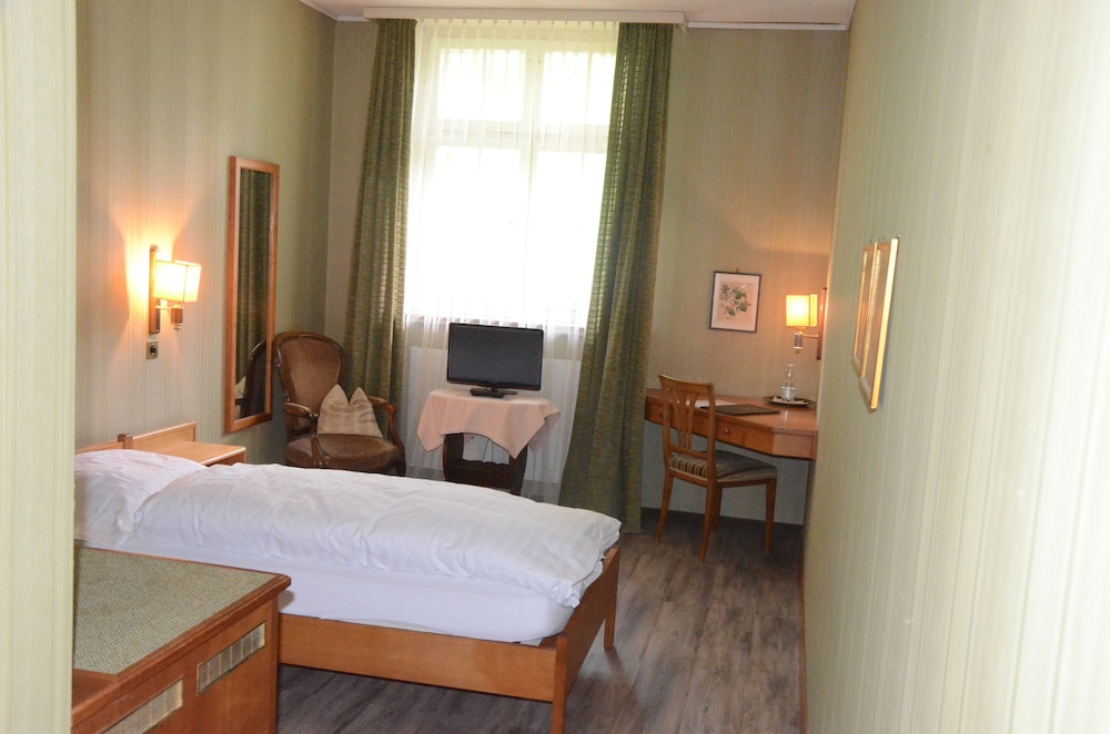 hotel restaurant lowen worb