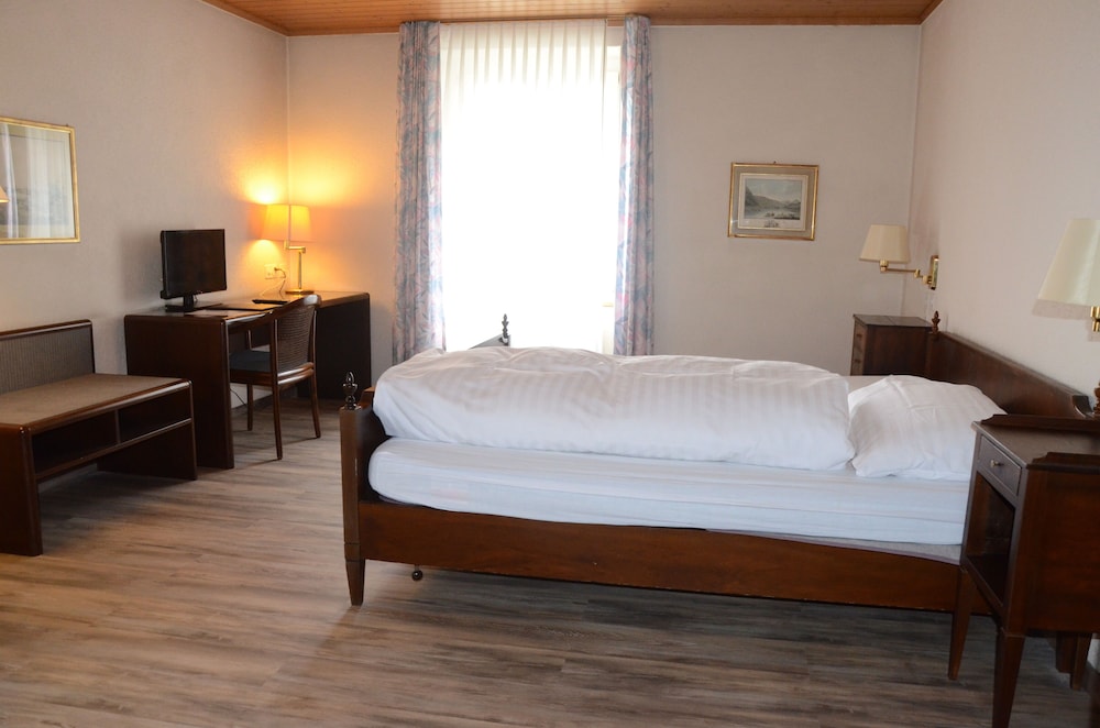 hotel restaurant lowen worb