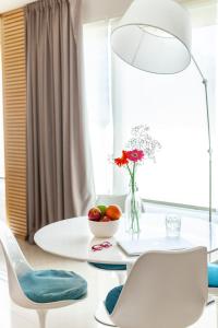 dream studios ba apartment