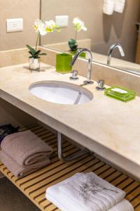 dream studios ba apartment