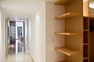 dream studios ba apartment