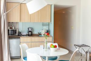 dream studios ba apartment