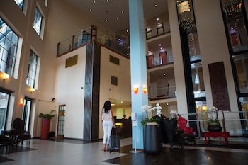 Royal Torarica Hotel,Independence Square>>Paramaribo,4 star