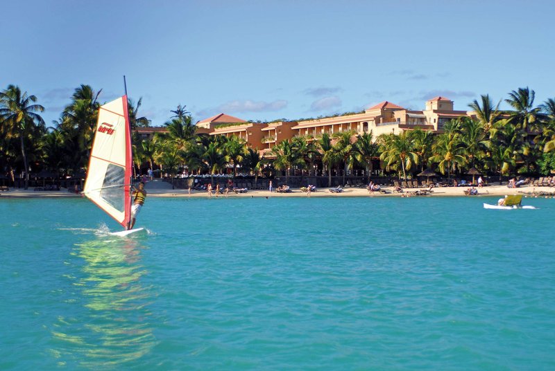 mauricia beachcomber resort and spa