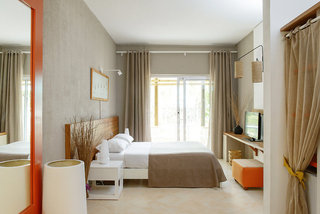 Friday Attitude,Flacq>>Belle Mare,3.5 star