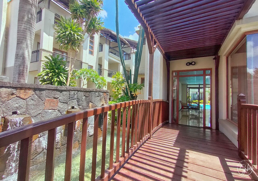 grand bay suites