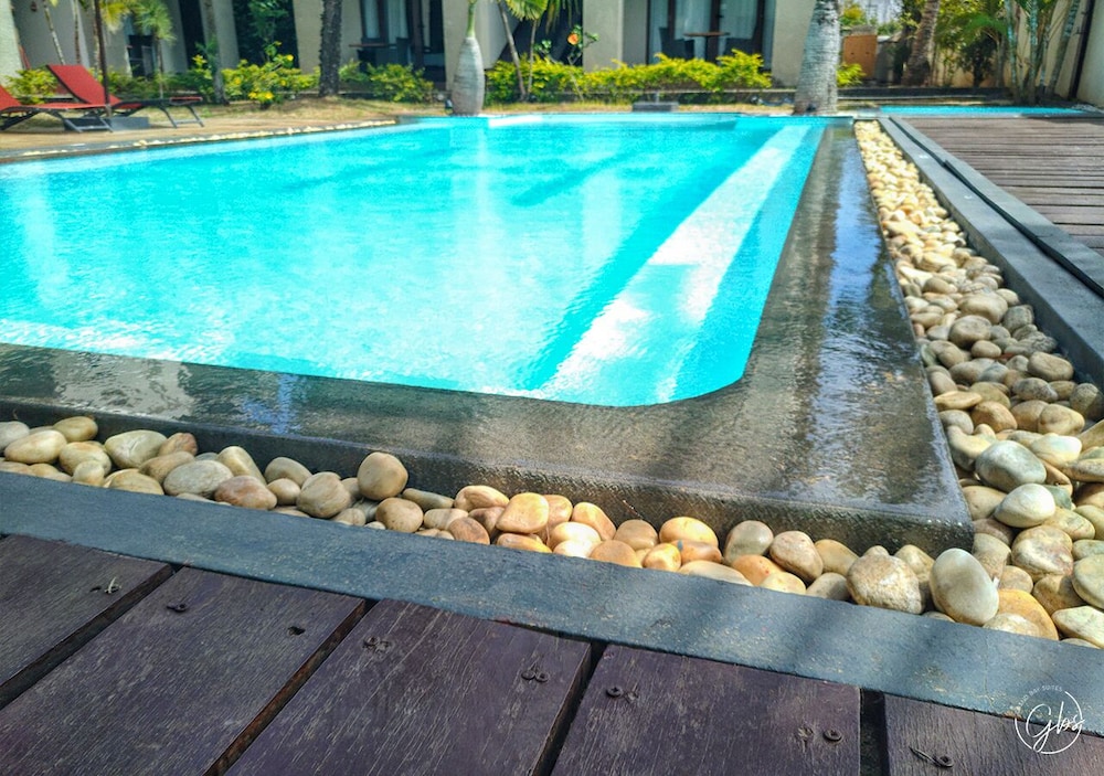 grand bay suites