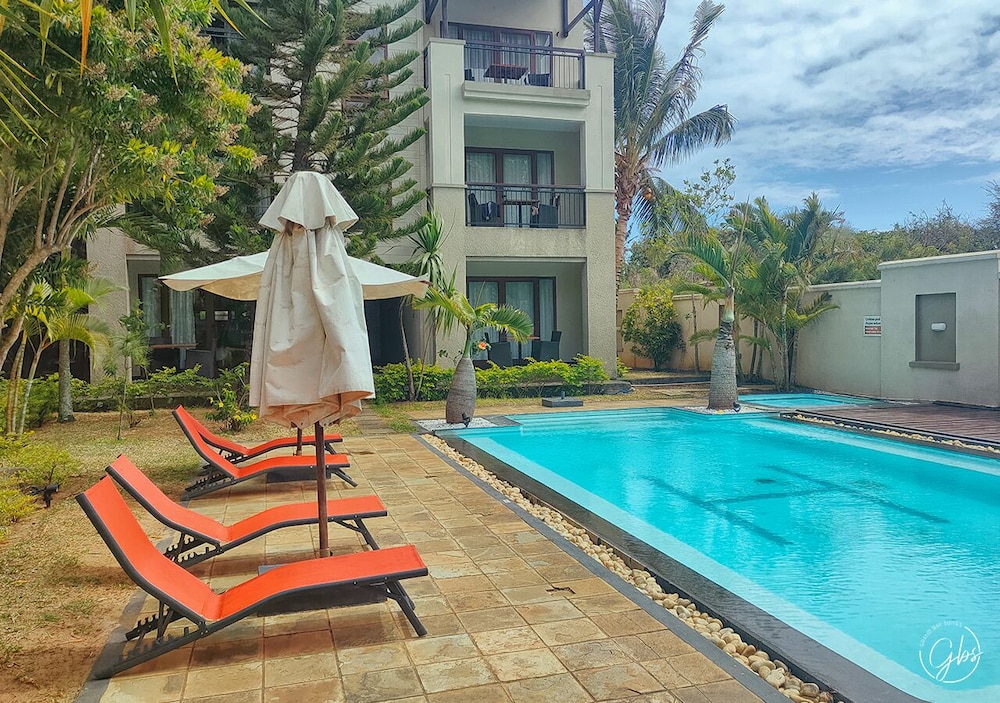 grand bay suites