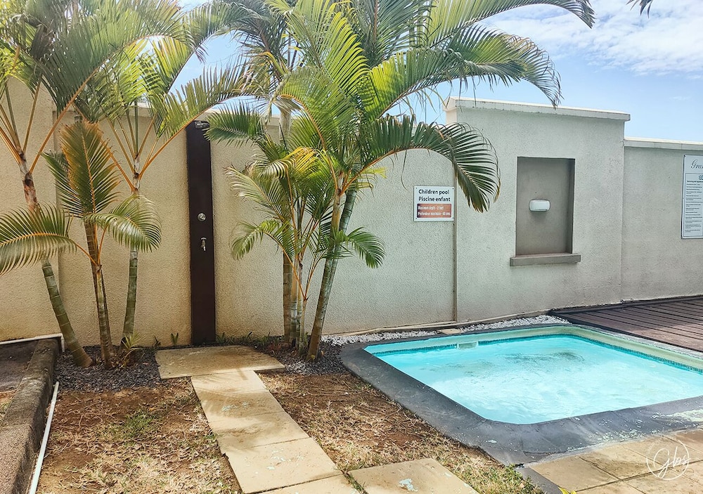 grand bay suites